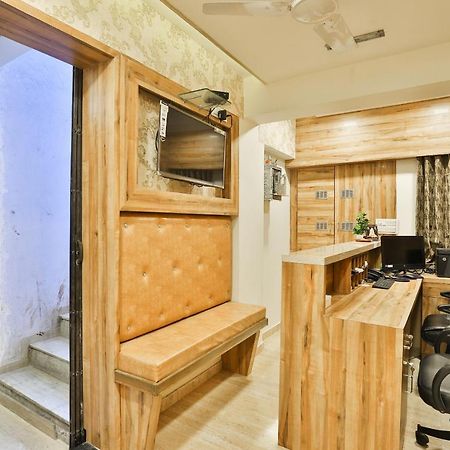 Oyo 24950 Hotel Shree Balaji Residency Ahmedabad Bagian luar foto