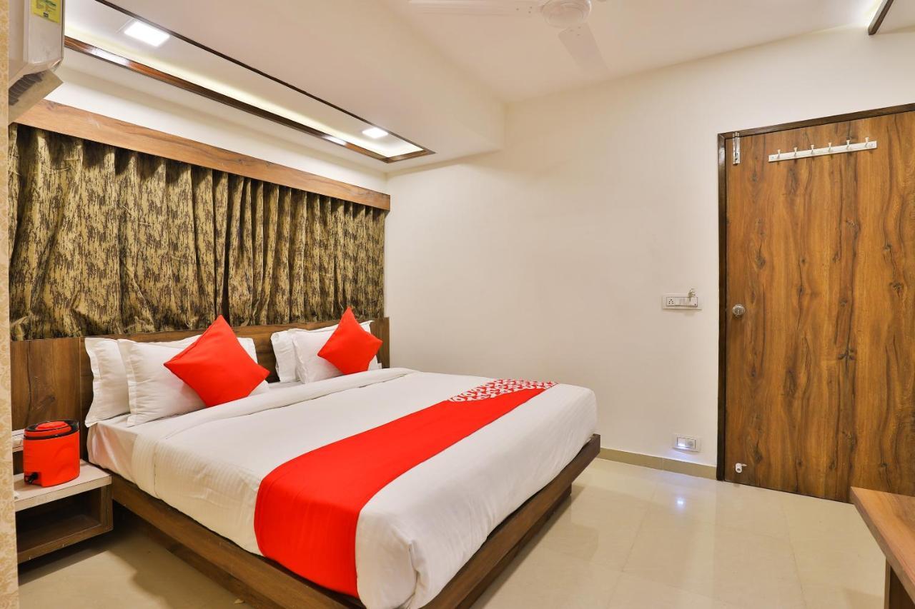Oyo 24950 Hotel Shree Balaji Residency Ahmedabad Bagian luar foto