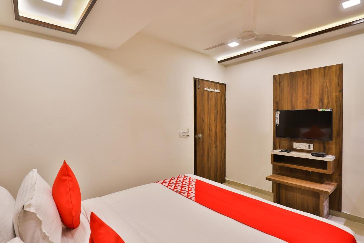 Oyo 24950 Hotel Shree Balaji Residency Ahmedabad Bagian luar foto