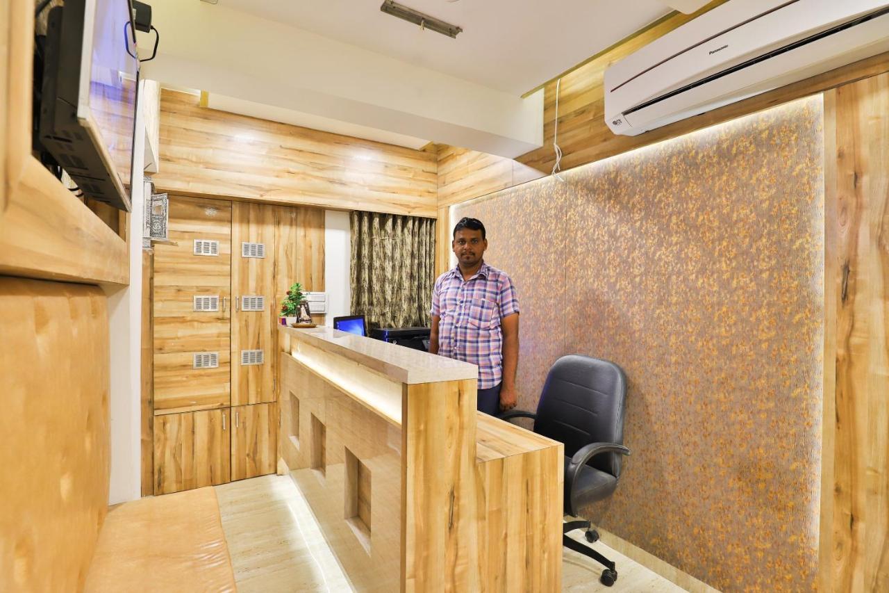 Oyo 24950 Hotel Shree Balaji Residency Ahmedabad Bagian luar foto
